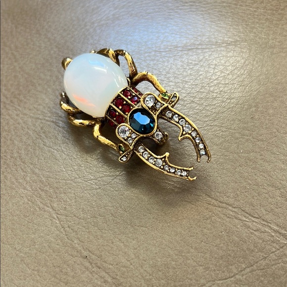 Joan Rivers Gold and White Insect Brooch with Opalescent Body - Picture 7 of 12